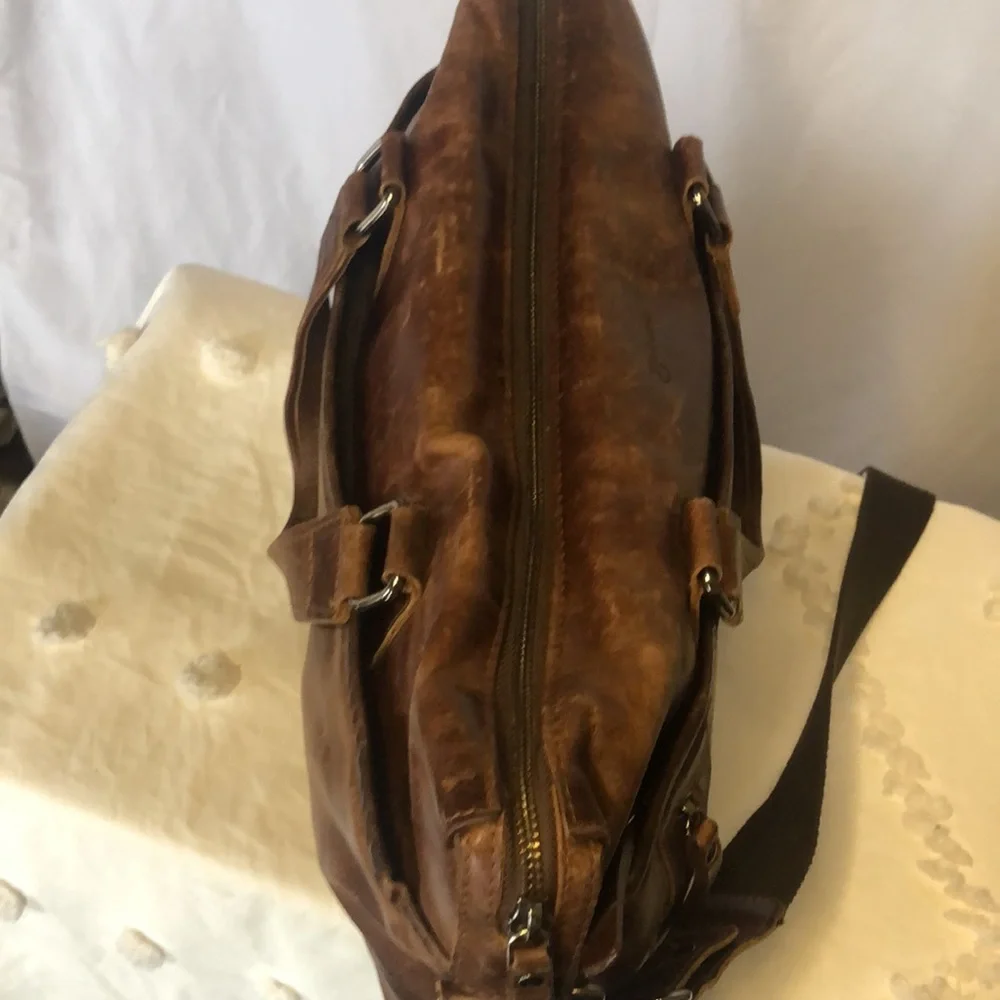 BACCINI Leandro cognac brown distressed genuine leather laptop bag. Detach strap
